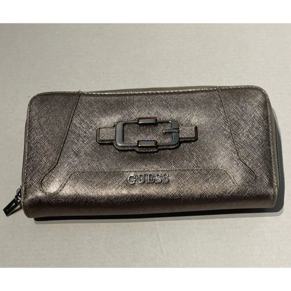 Guess Wallet - Picture 11 of 11